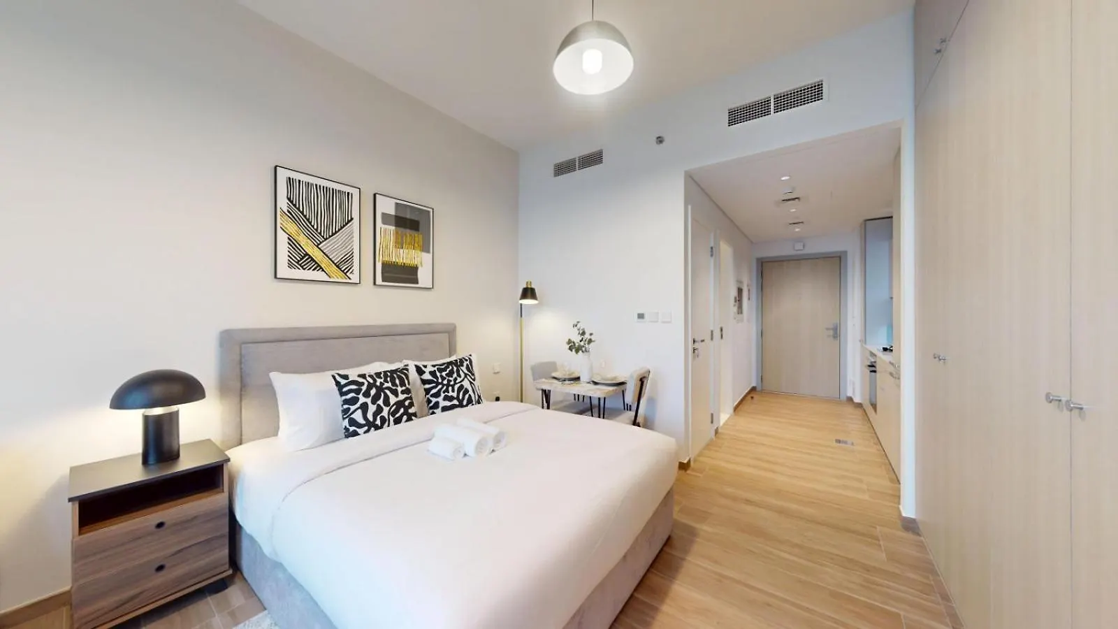 Belgravia Heights - Modern Studio With City View Dubai Apartment