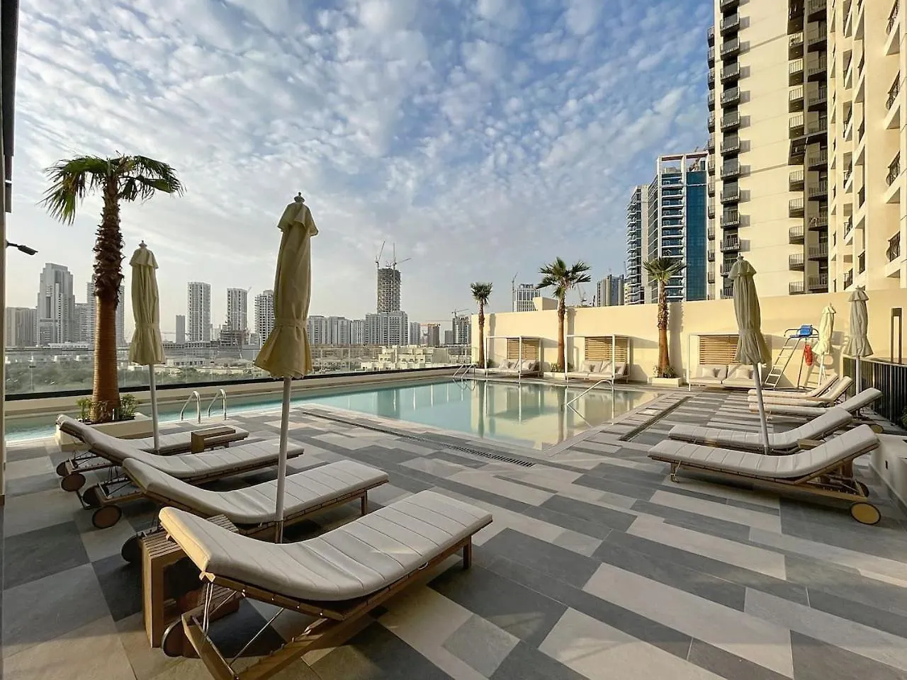Apartment Belgravia Heights - Modern Studio With City View Dubai